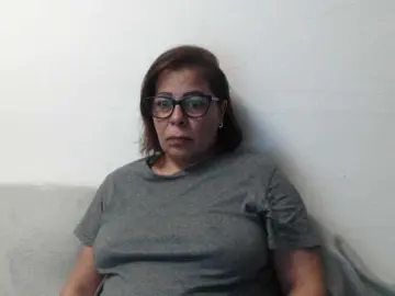 Diamonddesiree  live sex cam
