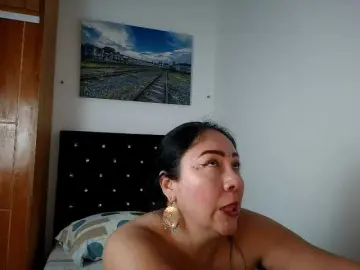 Golden-Queen  live sex cam