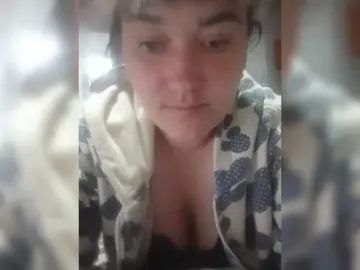 HollyLaBerry  live sex cam