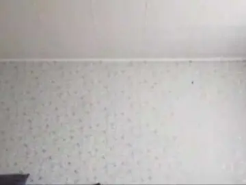LeanaLomino  live sex cam