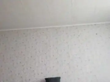 LeanaLomino  live sex cam