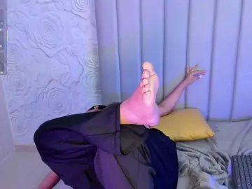 LyaDubois  live sex cam