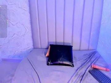 LyaDubois  live sex cam
