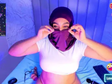 LyaDubois  live sex cam
