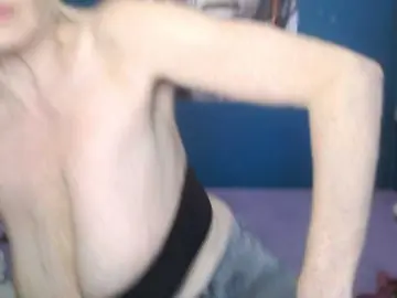 NADINNNE  live sex cam