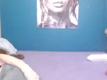 NADINNNE  live sex cam