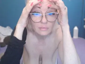 NADINNNE  live sex cam
