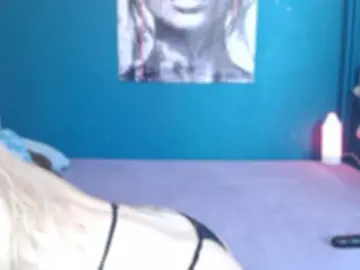 NADINNNE  live sex cam