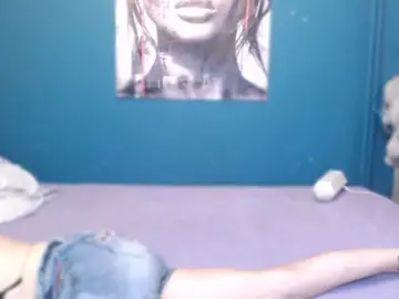 NADINNNE  live sex cam