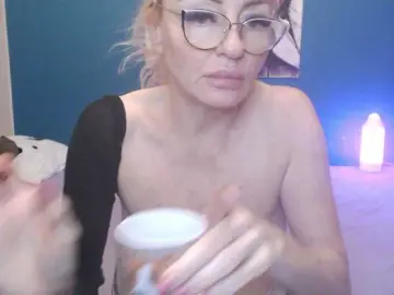 NADINNNE  live sex cam