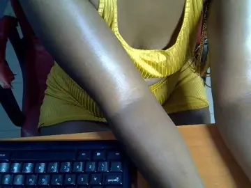 Sexyevonne  live sex cam