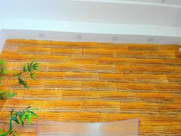 Cupcake-Izzy  live sex cam