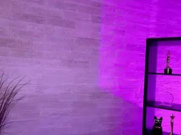 Cupcake-Izzy  live sex cam