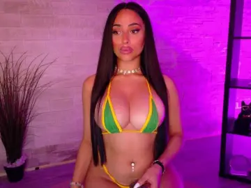 Cupcake-Izzy  live sex cam