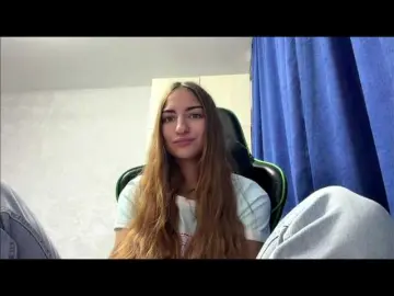 Elisabet32  live sex cam
