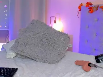 Brianathompson  live sex cam