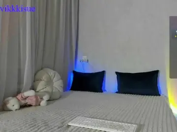 Vikkkisue  live sex cam