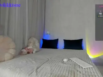 Vikkkisue  live sex cam