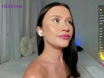 Vikkkisue  live sex cam