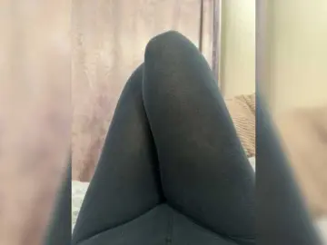 Avrora09  live sex cam