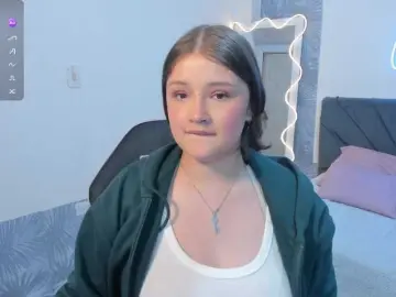 Krysstal-tay  live sex cam