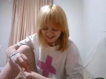 SnowHab  live sex cam