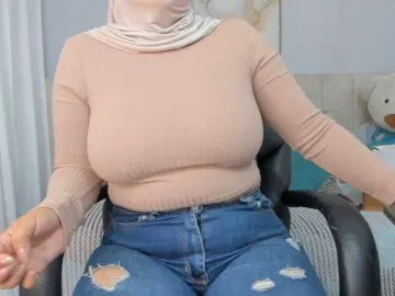 Aprile  live sex cam