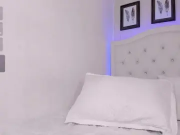 Kittybluuee  live sex cam