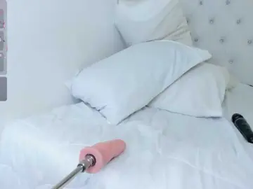 Kittybluuee  live sex cam