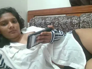 AlyonaKim  live sex cam