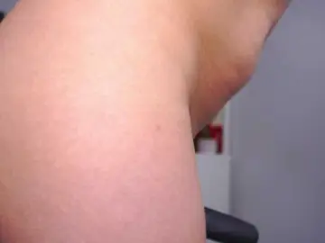 AvaSolis  live sex cam