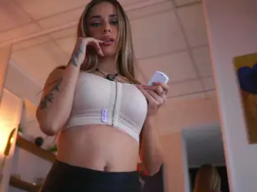 AvaSolis  live sex cam