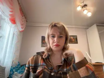 DiamondLust1  live sex cam