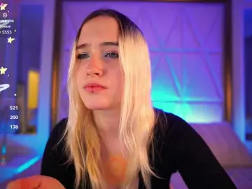 LilElfie  live sex cam