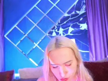 LilElfie  live sex cam