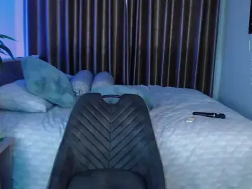 MinaGlow  live sex cam