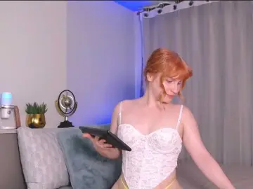 MinaGlow  live sex cam