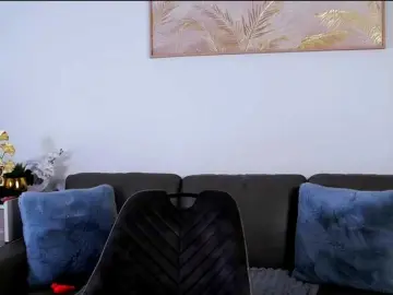 MinaGlow  live sex cam