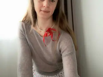 Shy-SweetGirl  live sex cam