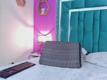 VALERYANDERSON  live sex cam