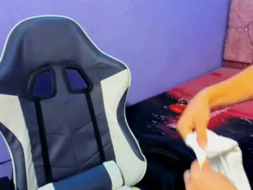 Scarleth18  live sex cam