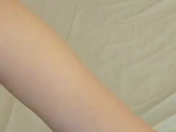 IceDanielles  live sex cam