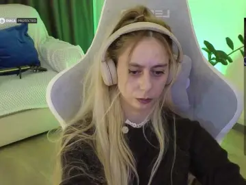 -Light-Fury-  live sex cam