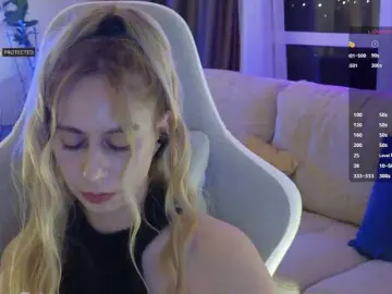 -Light-Fury-  live sex cam