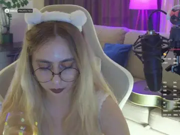 -Light-Fury-  live sex cam