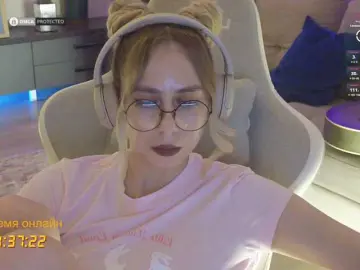 -Light-Fury-  live sex cam