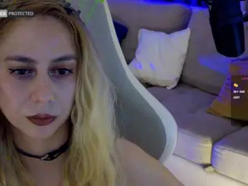 -Light-Fury-  live sex cam