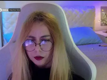 -Light-Fury-  live sex cam