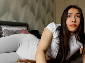 Bambiiiii  live sex cam