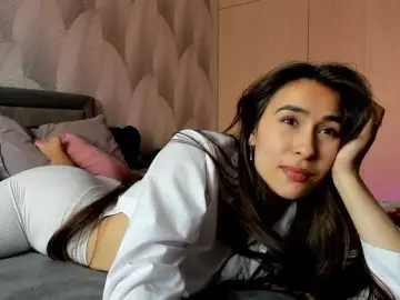 Bambiiiii  live sex cam